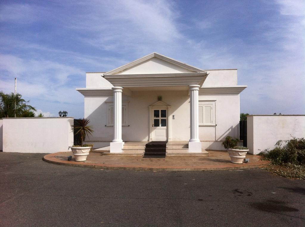 Motel White House Cerveteri Exterior foto